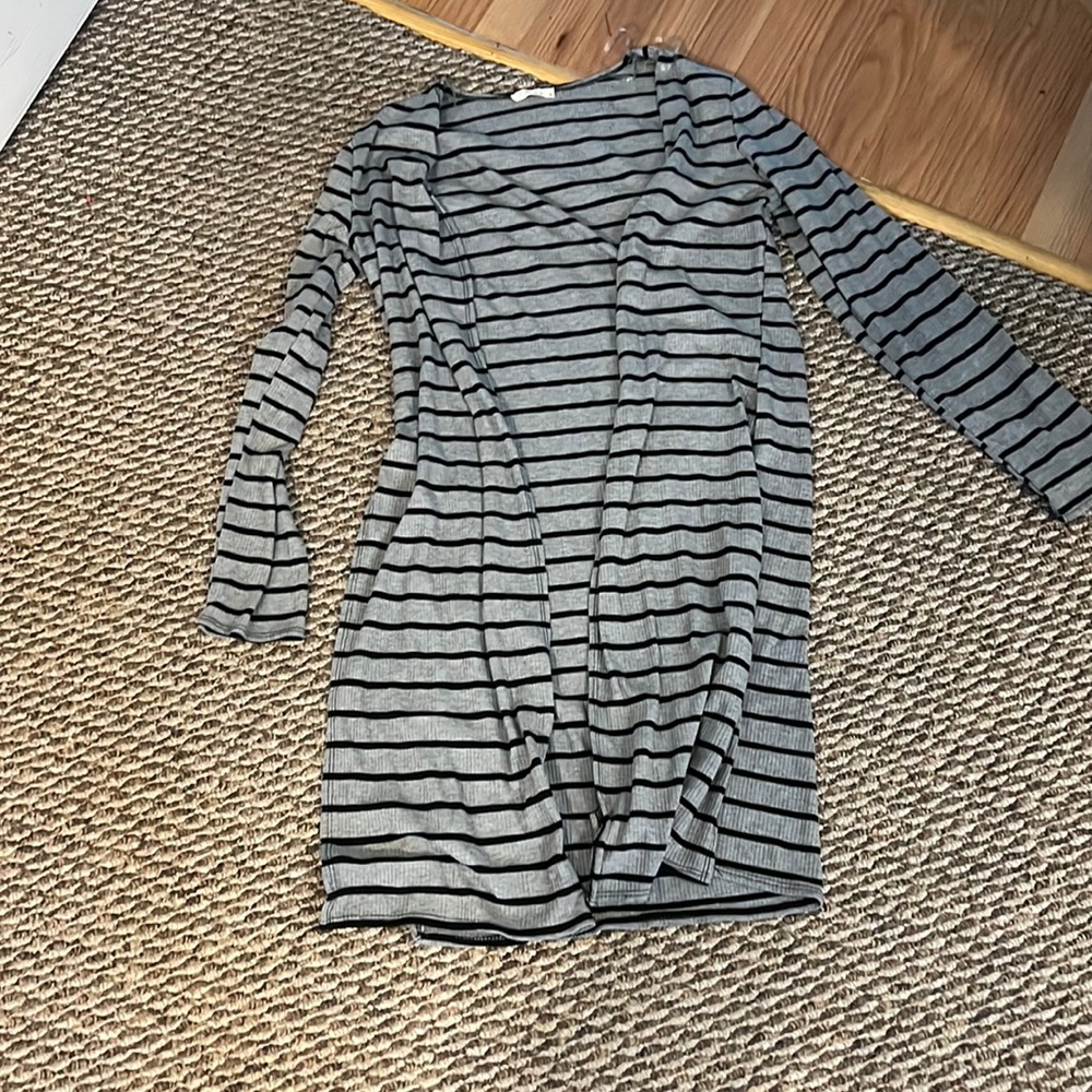 This is a gray and black striped duster from Olivia Rae in size Large